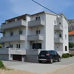 Leo Apartment Baška