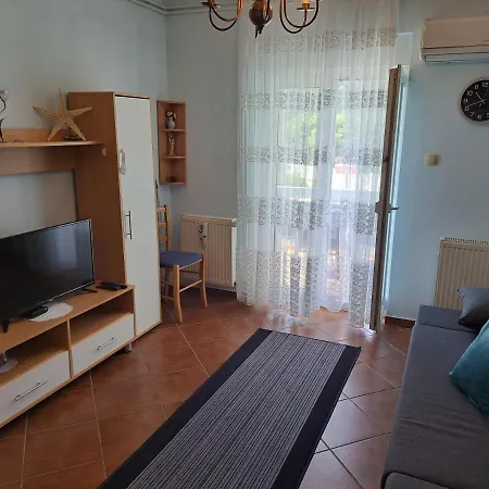 Leo Apartment *