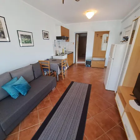 Leo Apartament Baška